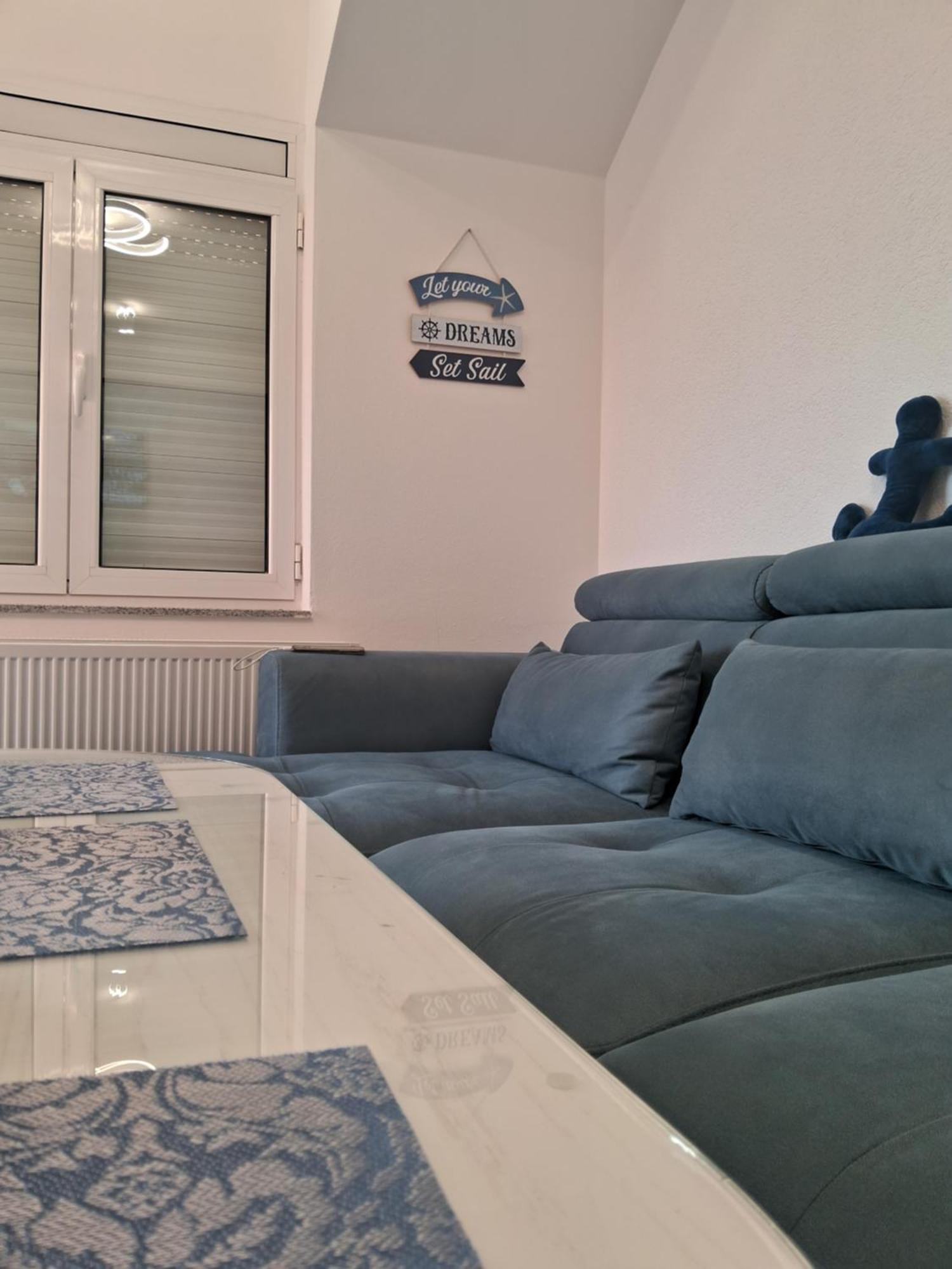 Apartmani Slado تريبينيي الغرفة الصورة